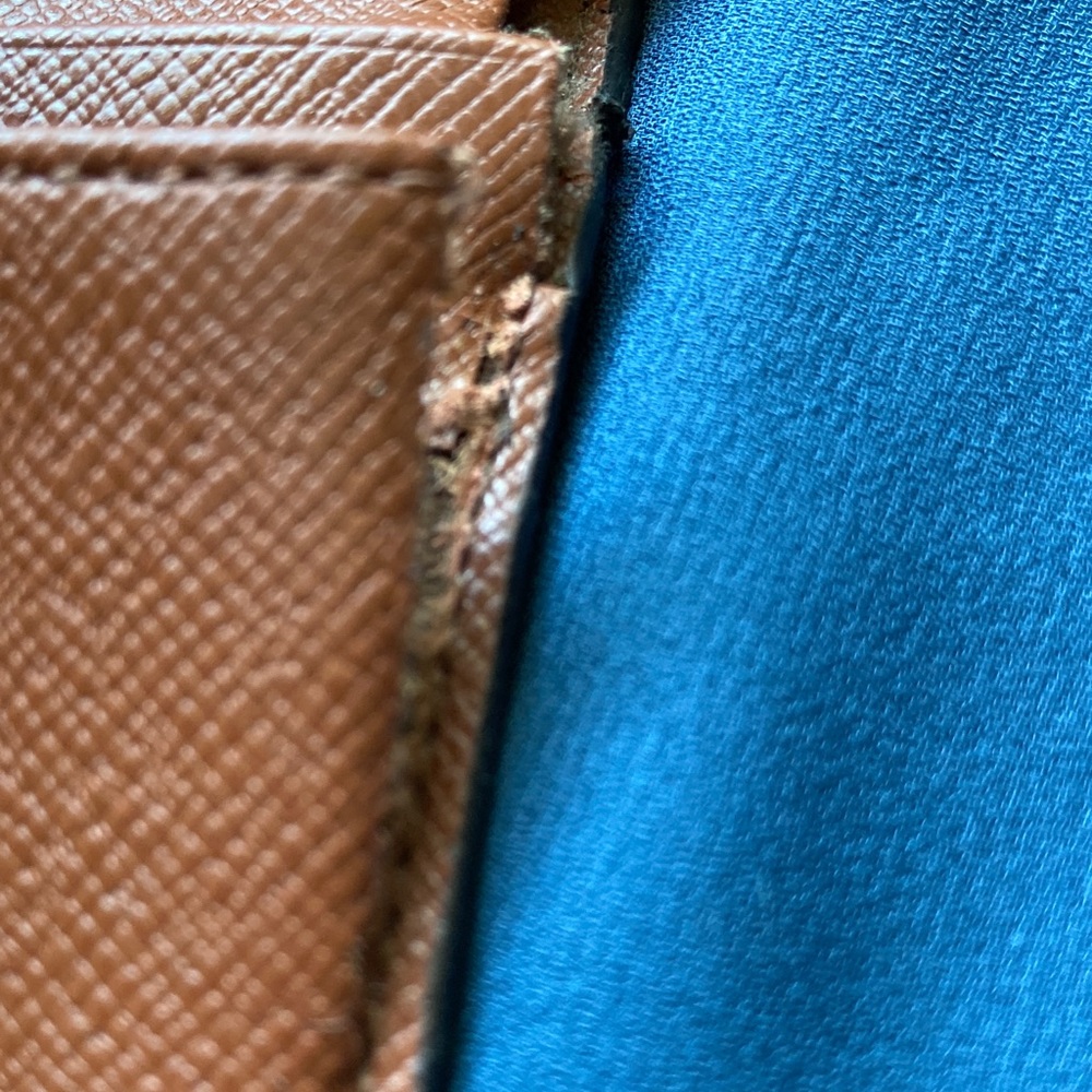Louis Vuitton Vintage Wallet - Picture 8 of 11